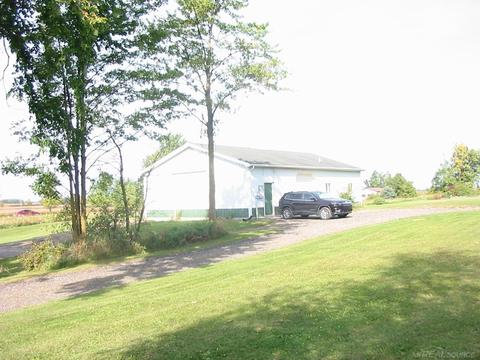 5400 Walker, Marlette, MI 48453 photo 1