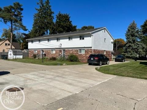 301 Brown, Saint Clair, MI 48079 photo 5