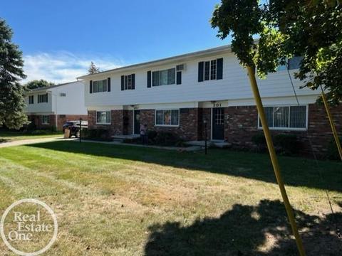 301 Brown, Saint Clair, MI 48079 photo 1