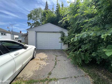 902 Hubbard Ave, Flint, MI 48503 photo 8