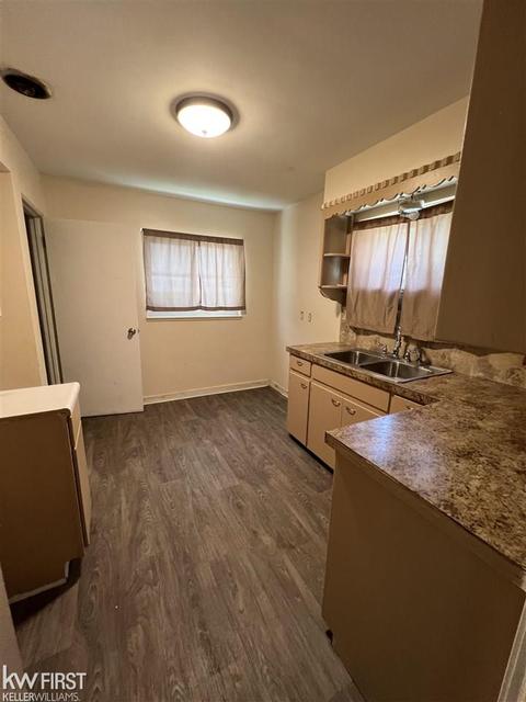902 Hubbard Ave, Flint, MI 48503 photo 16