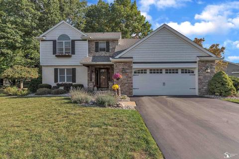 2268 Stirrup Dr, Temperance, MI 48182 photo 2