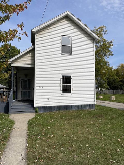 1206 Gratiot, Saginaw, MI 48602
