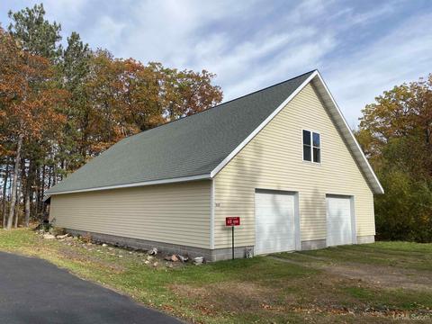 610 Apache Dr, Wakefield, MI 49968 photo 9