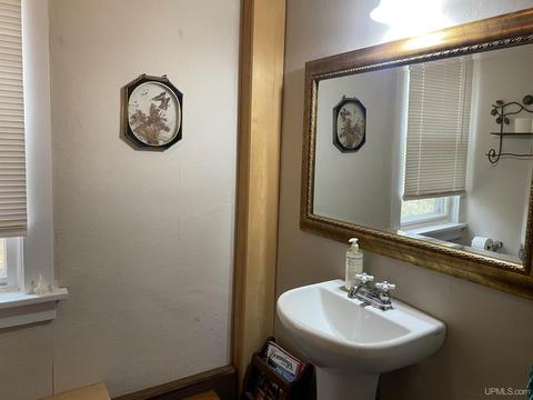 610 Apache Dr, Wakefield, MI 49968 photo 45