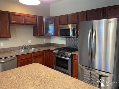 417 Depot, Monroe, MI 48161 photo 2