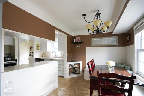 406 Hillcrest Ave, Grosse Pointe Farms, MI 48236 photo 7