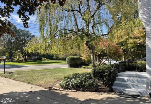 208 Moross, Grosse Pointe Farms, MI 48236 photo 4