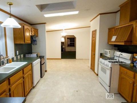10175 Hillside Ln, Gladwin, MI 48624 photo 9