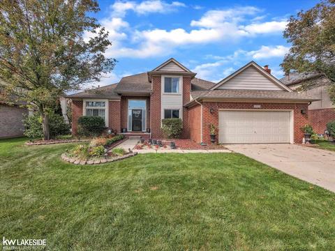 49313 Frances Dr, Macomb, MI 48044 photo 2