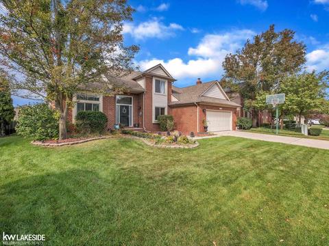 49313 Frances Dr, Macomb, MI 48044 photo 3
