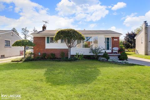 1152 N Stephen, Clawson, MI 48017 photo 2