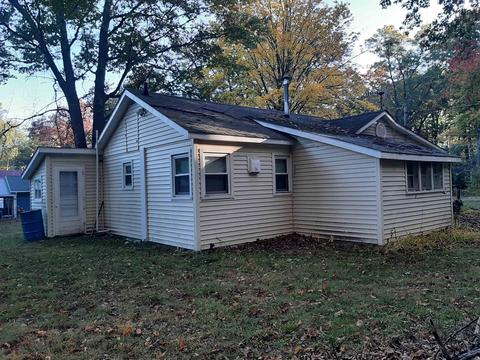 1365 James, Harrison, MI 48625 photo 26