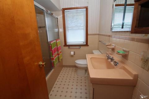 140 N Roessler, Monroe, MI 48162 photo 14