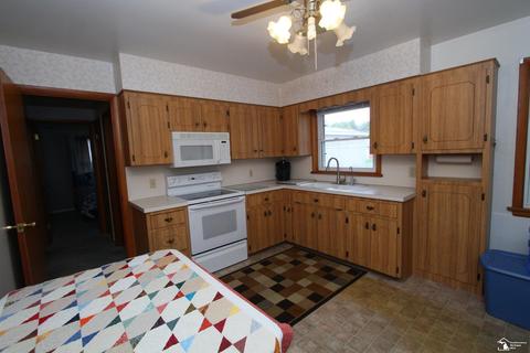 140 N Roessler, Monroe, MI 48162 photo 12
