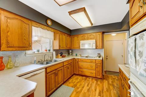 512 Bates Ln, Monroe, MI 48162 photo 14