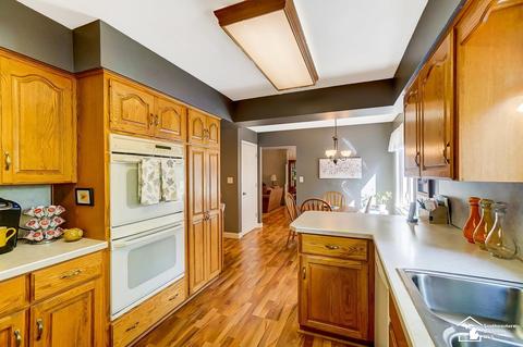512 Bates Ln, Monroe, MI 48162 photo 17
