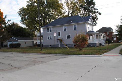 28 W Willow St, Monroe, MI 48162 photo 3