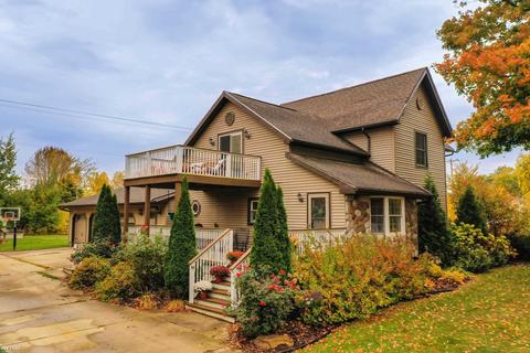 10318 E Bennington Rd, Durand, MI 48429