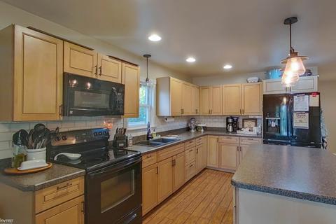 10318 E Bennington Rd, Durand, MI 48429 photo 8