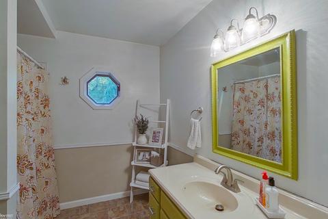 10318 E Bennington Rd, Durand, MI 48429 photo 18