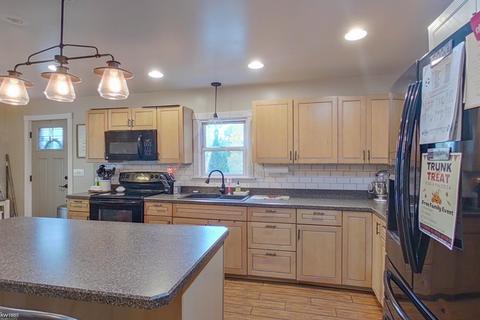 10318 E Bennington Rd, Durand, MI 48429 photo 9