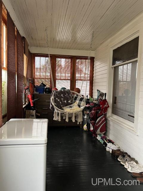 313 Elm, Munising, MI 49862 photo 2