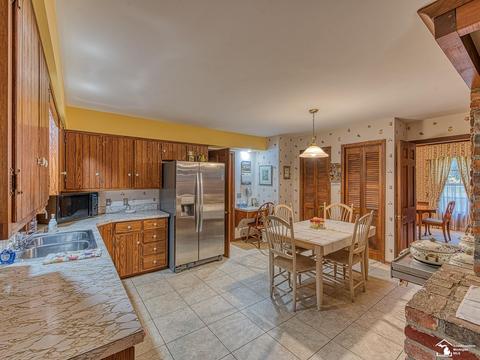 314 Cole Rd, Monroe, MI 48162 photo 12