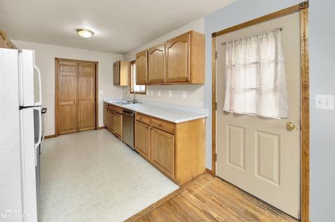 1947 Washington St, Algonac, MI 48001 photo 14