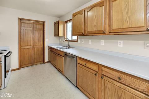 1947 Washington St, Algonac, MI 48001 photo 15