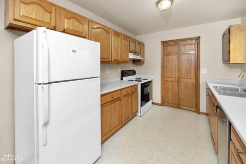 1947 Washington St, Algonac, MI 48001 photo 16