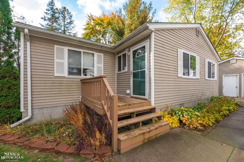 1947 Washington St, Algonac, MI 48001 photo 1