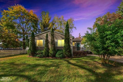 1947 Washington St, Algonac, MI 48001 photo 7