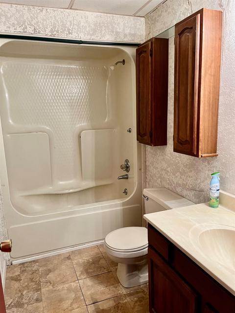 2002 N Dexter, Flint, MI 48506 photo 28