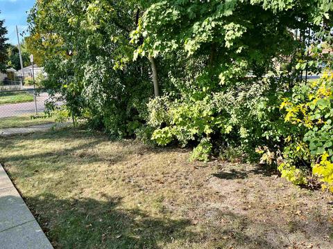 2002 N Dexter, Flint, MI 48506 photo 32