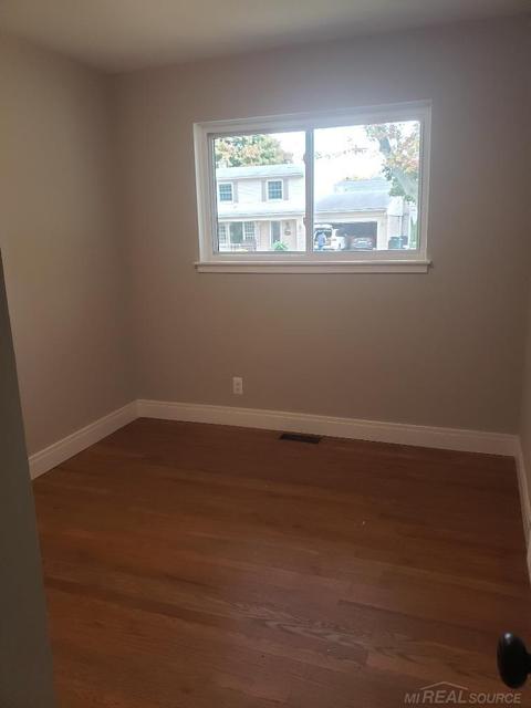 329 N Manitou, Clawson, MI 48017 photo 20