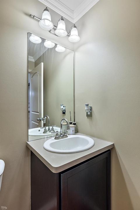 33576 Bay Hl, Romulus, MI 48174 photo 28