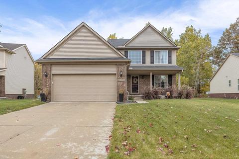 33576 Bay Hl, Romulus, MI 48174 photo 2