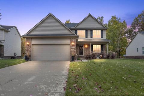 33576 Bay Hl, Romulus, MI 48174 photo 1