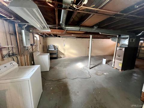 605 E First St, Caspian, MI 49915 photo 11
