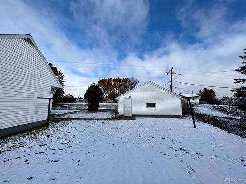 605 E First St, Caspian, MI 49915 photo 17