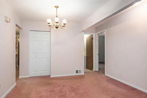 1368 Williamsburg, Flint, MI 48507 photo 6