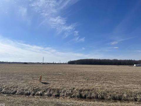 Vacant Mckinley, East China, MI 48054