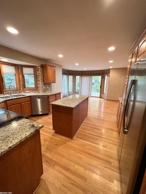 15865 Tea Rose Dr, Macomb, MI 48042 photo 12
