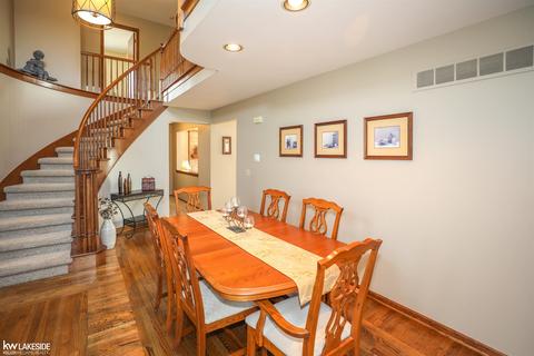 16918 Angela Dr, Macomb, MI 48044 photo 22