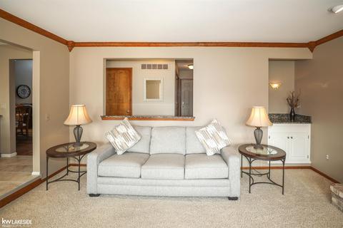 16918 Angela Dr, Macomb, MI 48044 photo 38