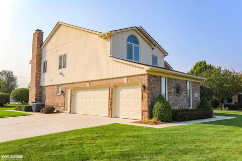 16918 Angela Dr, Macomb, MI 48044 photo 7