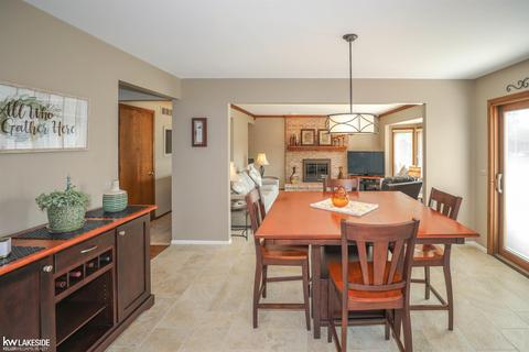 16918 Angela Dr, Macomb, MI 48044 photo 30