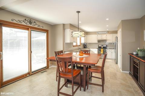16918 Angela Dr, Macomb, MI 48044 photo 39