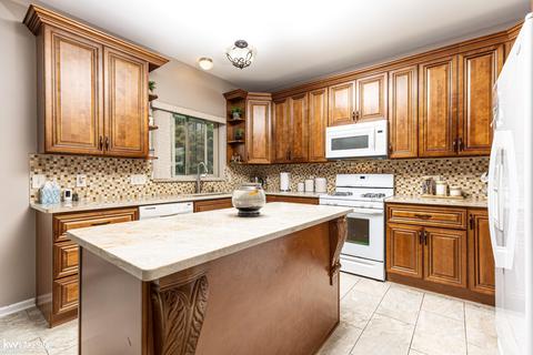 49289 Limestone Dr, Macomb, MI 48044 photo 7